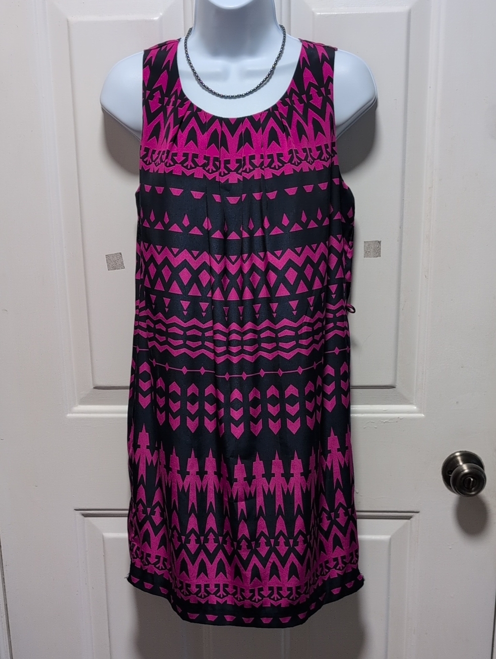 Forever 21 Black and Pink Geometric Sleeveless Midi Dress